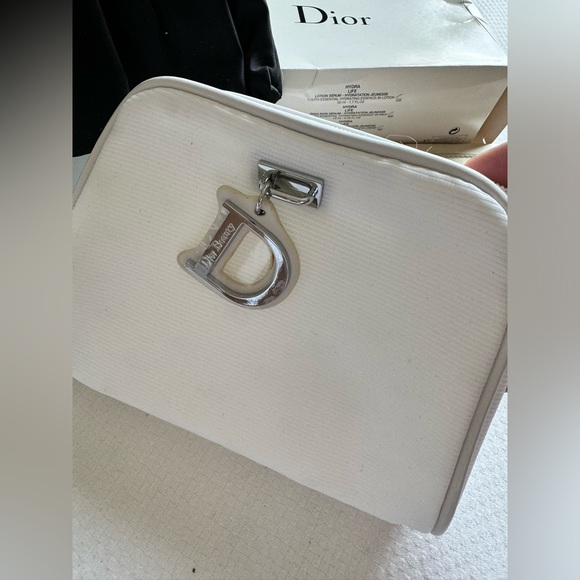 🙏Dior 3 Small Pouches (brandnew) - Picture 17 of 17